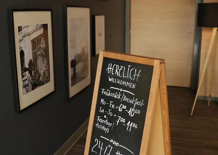 Ibis Frankfurt Centrum Hotel 3*