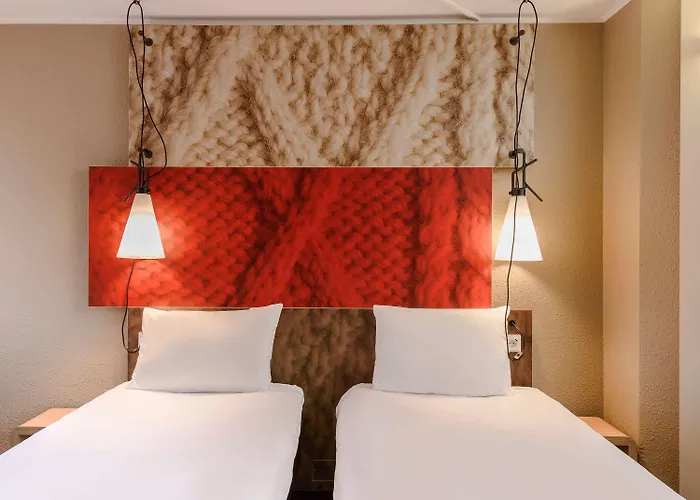 Ibis Frankfurt Centrum Otel 3*