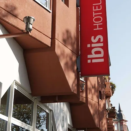 Ibis Frankfurt Centrum Hotel 3*