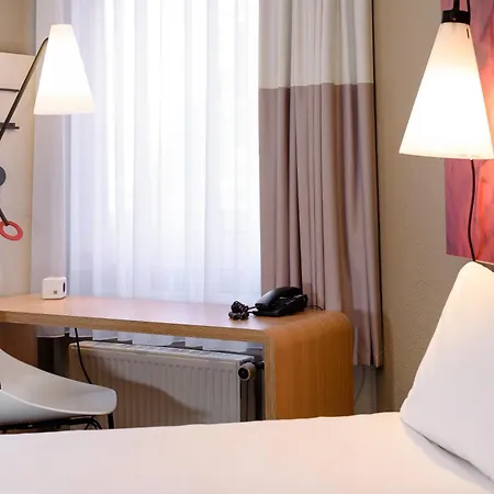 Ibis Frankfurt Centrum Hotel 3*