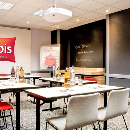 Ibis Frankfurt Centrum Otel 3*