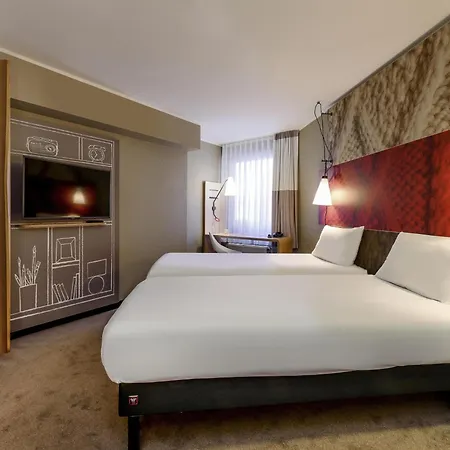Ibis Frankfurt Centrum Otel 3*