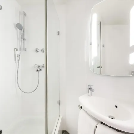 Ibis Frankfurt Centrum Hotel 3*