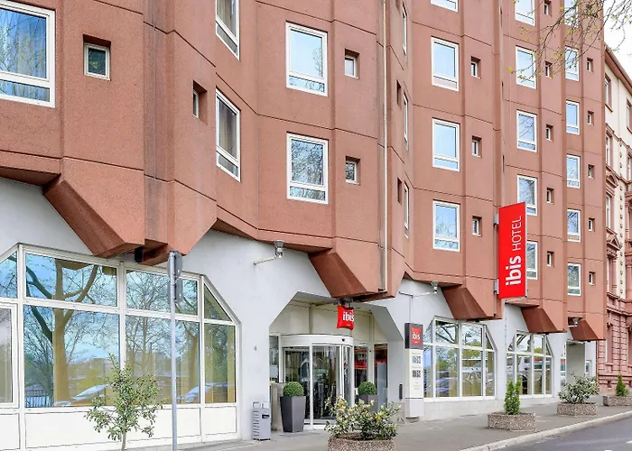 Ibis Frankfurt Centrum Otel 3*